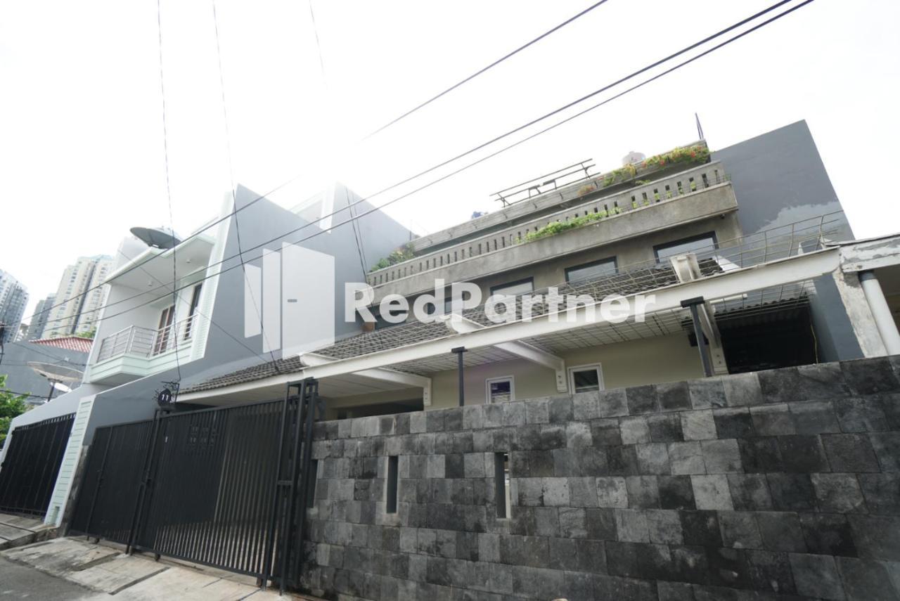 Tomang Gelong Guest House Syariah Mitra Reddoorz Jakarta Eksteriør billede