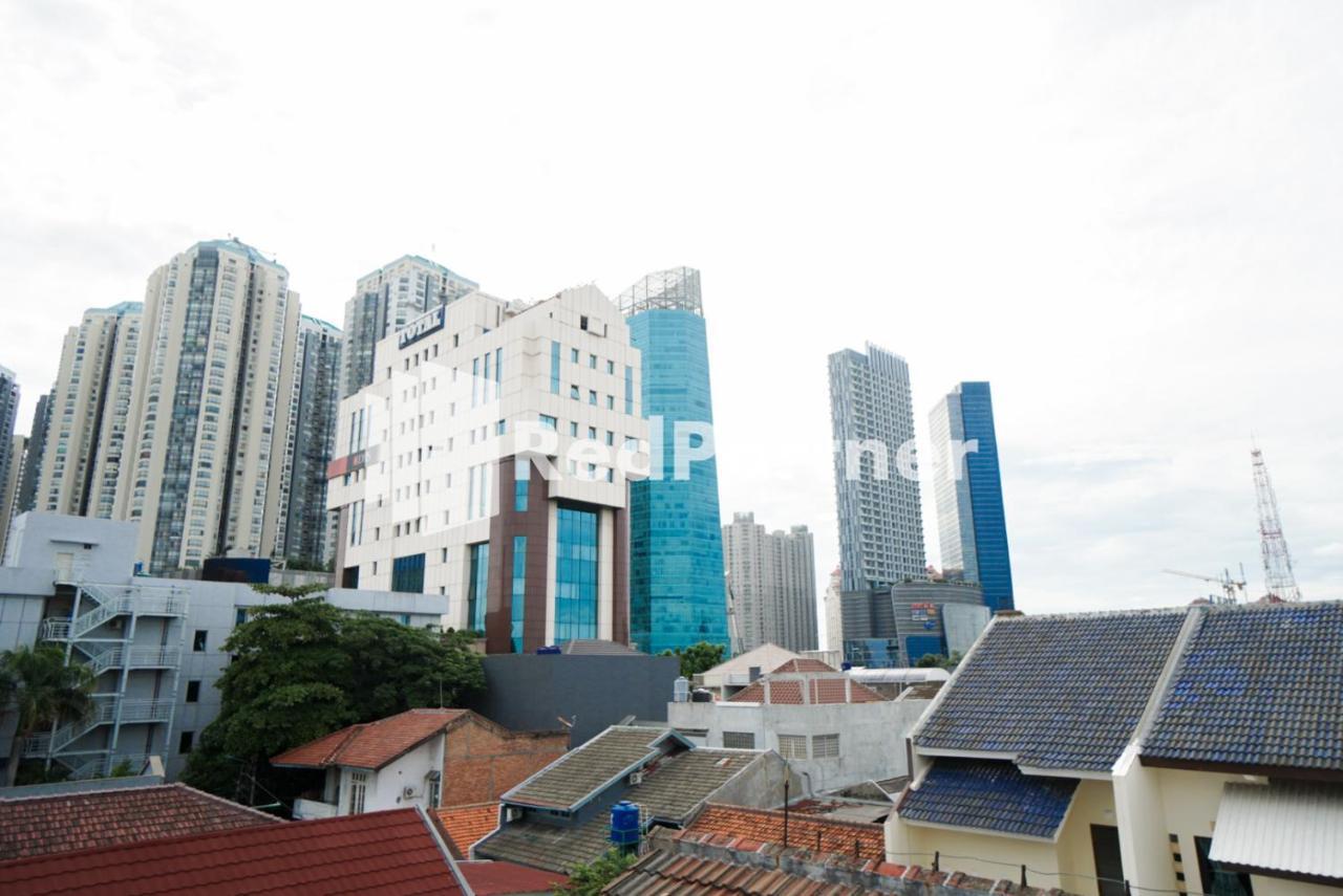 Tomang Gelong Guest House Syariah Mitra Reddoorz Jakarta Eksteriør billede